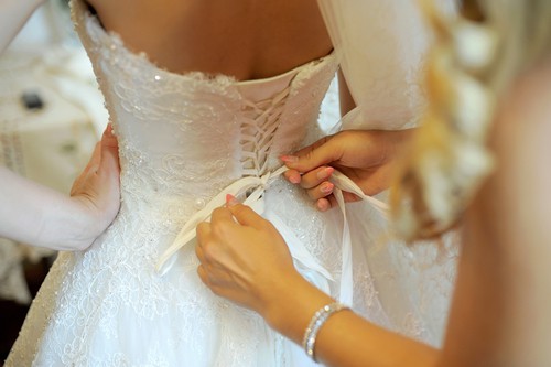 How To Plan A Minimalist Wedding